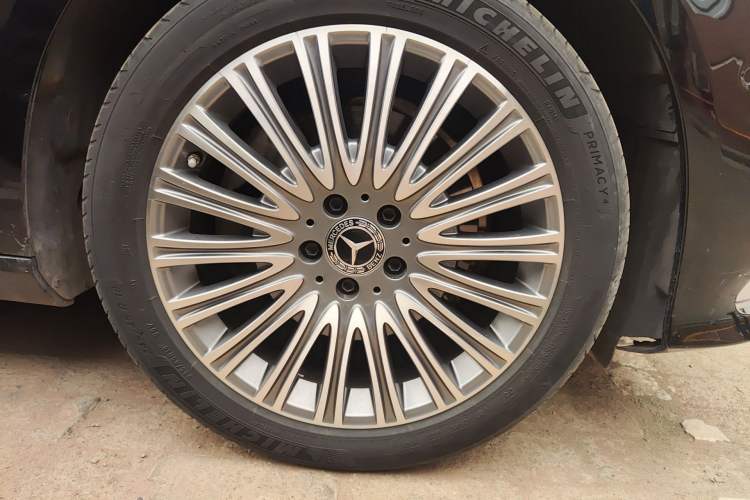 Used Mercedes-Benz E-Class 2021 Facelift E 300 L Stylish Edition Right Front Wheel Hub
