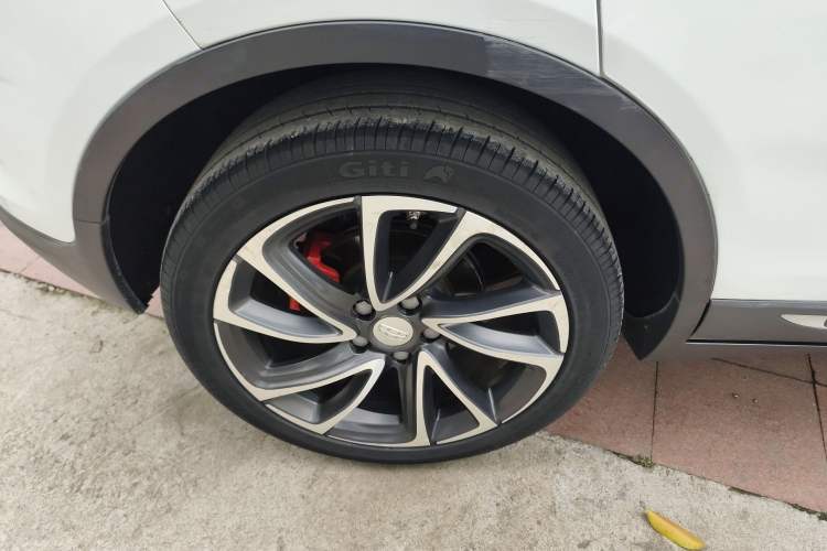 Used Geely Auto Emgrand GS 2016 Sport Edition 1.3T Automatic ZhenShang Model Right Rear Wheel Hub