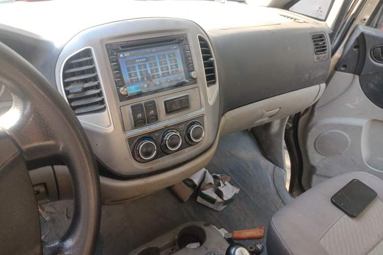 Used FORTHING Lingzhi 2015 M5 Q7 2.0L 7-seat Long-Wheelbase Comfort Model
