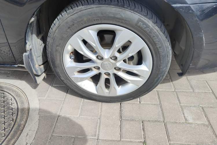 Used Geely Auto Emgrand 2014 Sedan 1.5L CVT Elite Model
