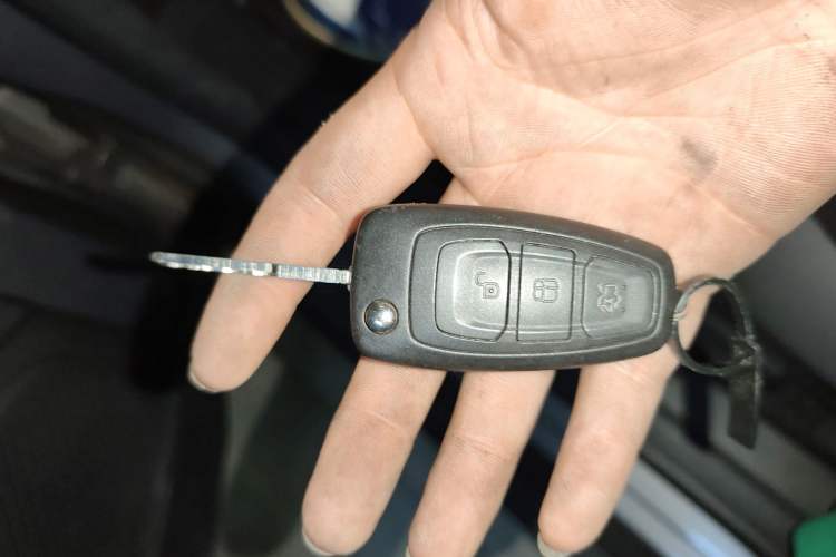 Used Ford Focus 2012 Sedan 1.6L Manual Fashion Edition Vehicle Key