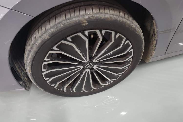 Used Volkswagen Passat 2025 Pro 380TSI Dragon Supreme Edition
