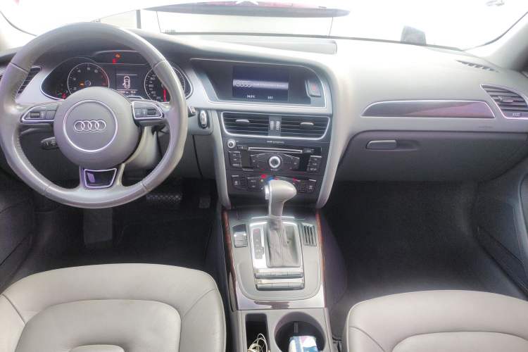 Used Audi A4L 2013 35 TFSI Automatic Standard Model
