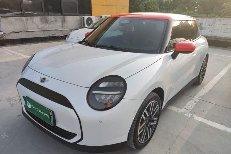 Used MINI Electric COOPER 2024 456km COOPER E Classic Edition