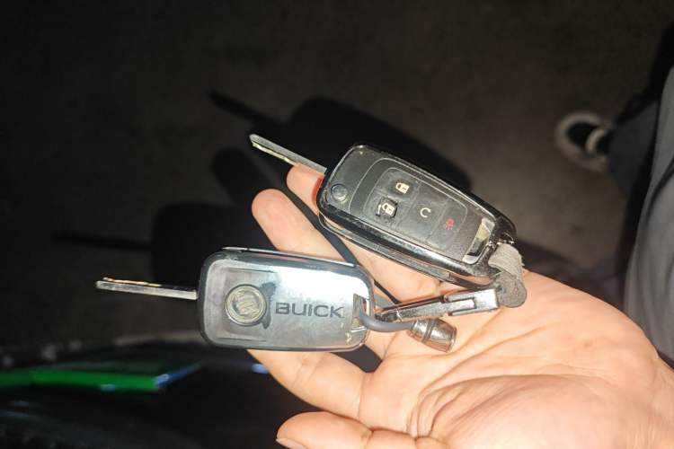 Used Buick GL8 2014 2.4L CT Luxury Business Comfort Edition Vehicle Key