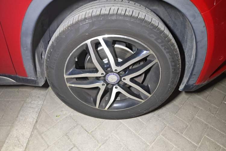 Used Mercedes-Benz GLA 2016 GLA 200 Fashion Model Right Front Wheel Hub