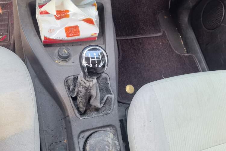 Used Wuling Hongguang 2015 1.2L S Base Model China IV
