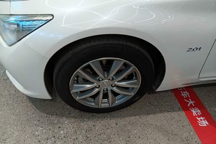 Used Infiniti Q50L 2016 2.0T Comfort Edition
