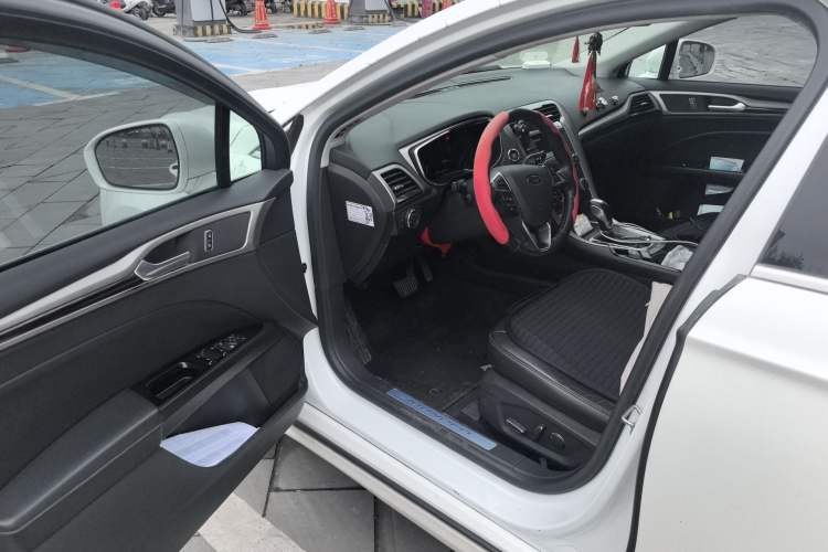 Used Ford Mondeo 2013 2.0L GTDi 200 Fashion Edition
