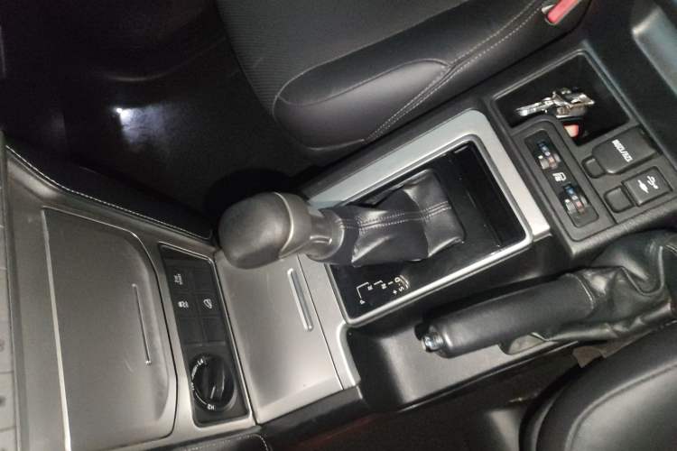 Used Toyota Prado 2019 3.5L Automatic TX-L Deluxe Edition with Rear-Mounted Spare Tire
