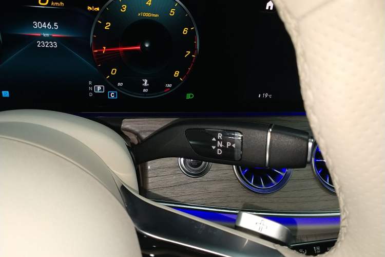 Used Mercedes-Benz E-Class 2023-Year Restyled E 260 Coupe