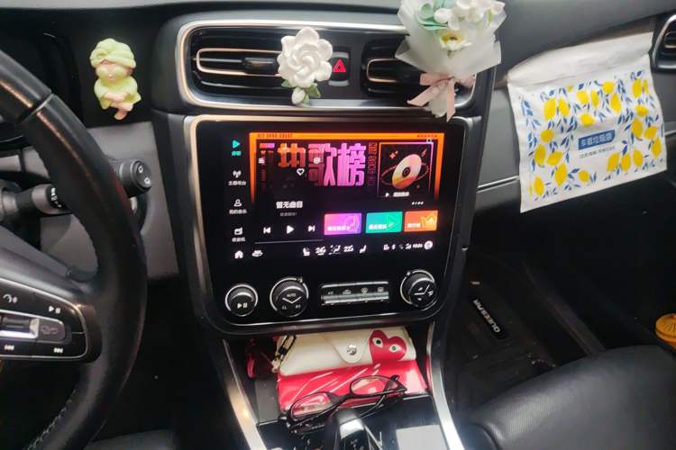 Used Lynk & Co 01 2019 2.0T Two-Wheel Drive Zhaopu Version China V Standard
