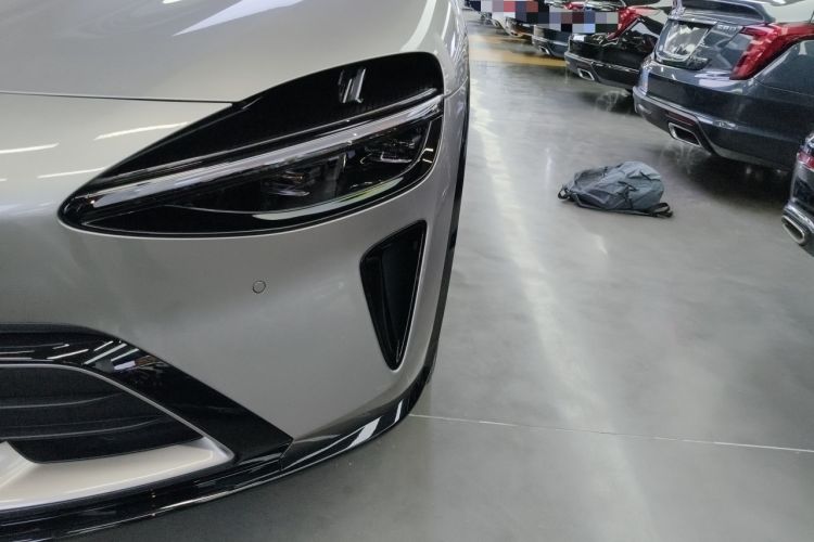 Used Xiaomi Auto YU7 2025 Ultra-Long Range High-Performance All-Wheel-Drive Max Edition
