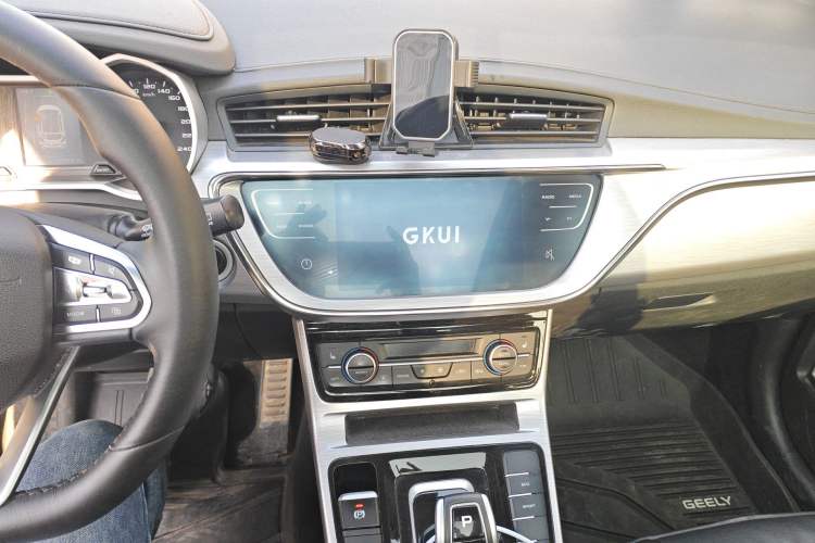 Used Geely Auto Emgrand GS 2019 1.5TD DCT Active Pro 260T Audio And AC Panel