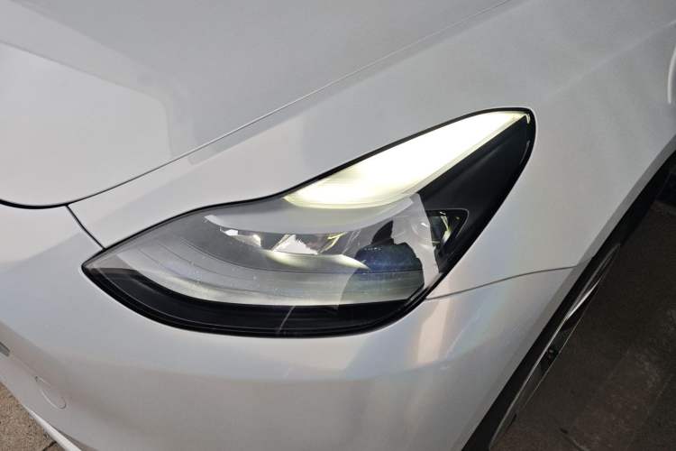 Used Tesla Model Y 2021 Long-Range All-Wheel-Drive Version 3D7 Left Front Headlight