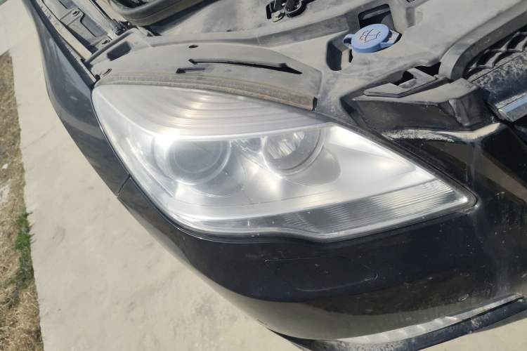 Used Mercedes-Benz R-Class 2017 R 320 4MATIC Business Edition Prestige Model Right Front Headlight