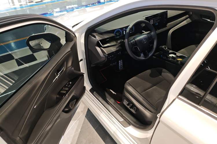 Used Toyota Camry 2026 Model 2.0S Sport Edition Driver Seat