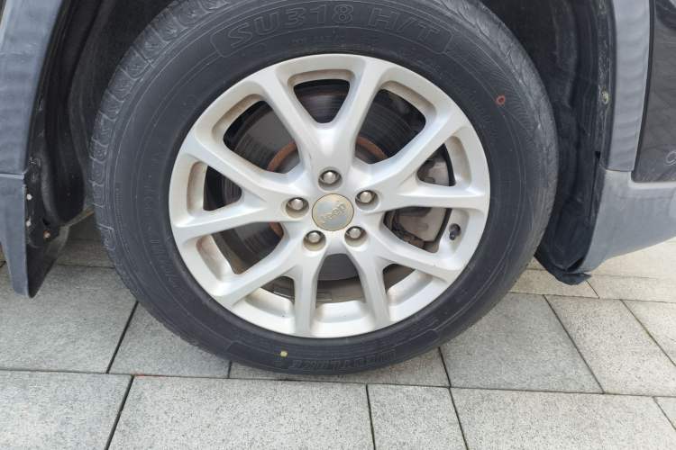 Used Jeep Cherokee 2016 2.4L Leading Edition