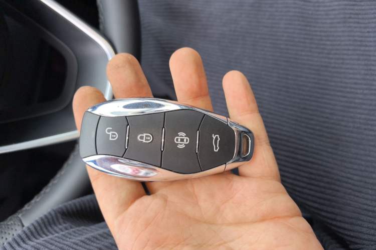 Used Hongqi H5 PHEV 2025 170 Super Hybrid Version Vehicle Key