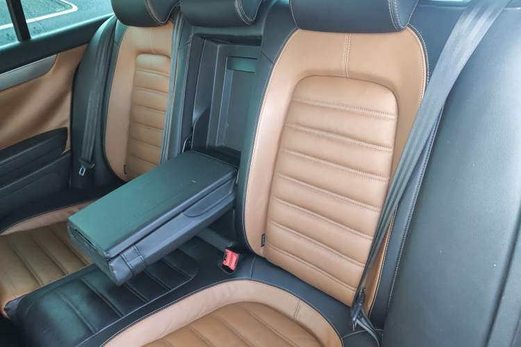 Used Volkswagen FAW-Volkswagen CC 2015 2.0 TSI Luxury Model Left Rear Seat