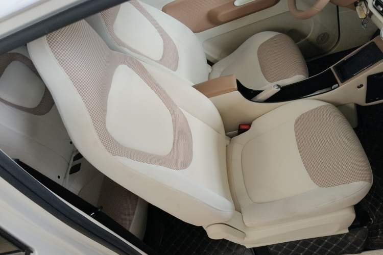 Used Wuling Hongguang MINIEV 2024 3rd Generation 215km Advanced Version Right Front Seat