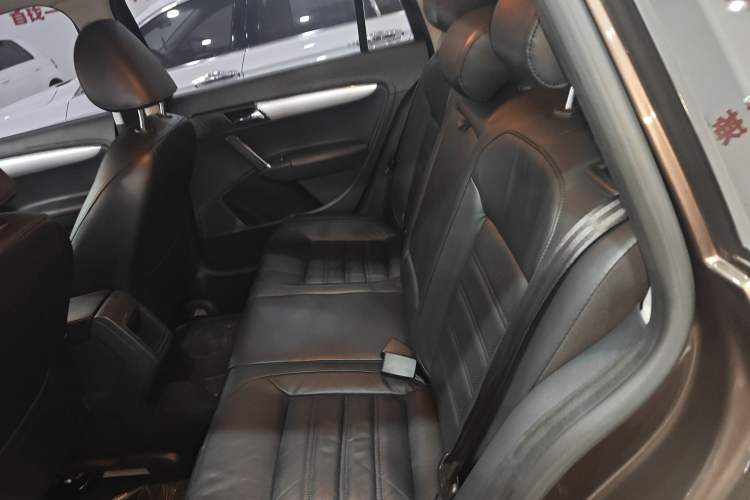 Used Volkswagen Gran Lavida 2013 1.4 TSI Automatic Luxury Model
