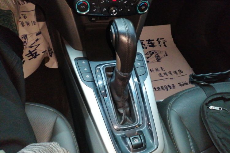 Used Chevrolet Malibu 2017 1.5T Automatic Flagship Edition Gear Lever