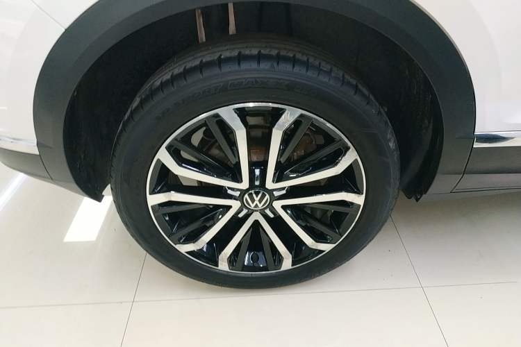 Used Volkswagen T-ROC 2021 280TSI DSG Two-Wheel Drive Comfort Connect Edition Right Rear Wheel Hub