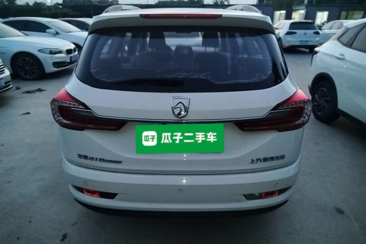 Used Baojun 310W 2017 1.5L Manual Fashion Model China V
