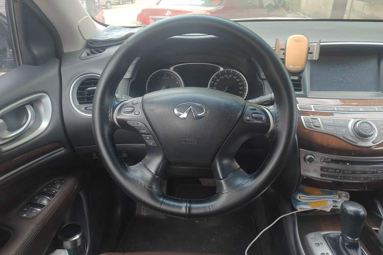 Used Infiniti QX60 2014 2.5 S/C Hybrid Two-Wheel Drive Excellence Edition