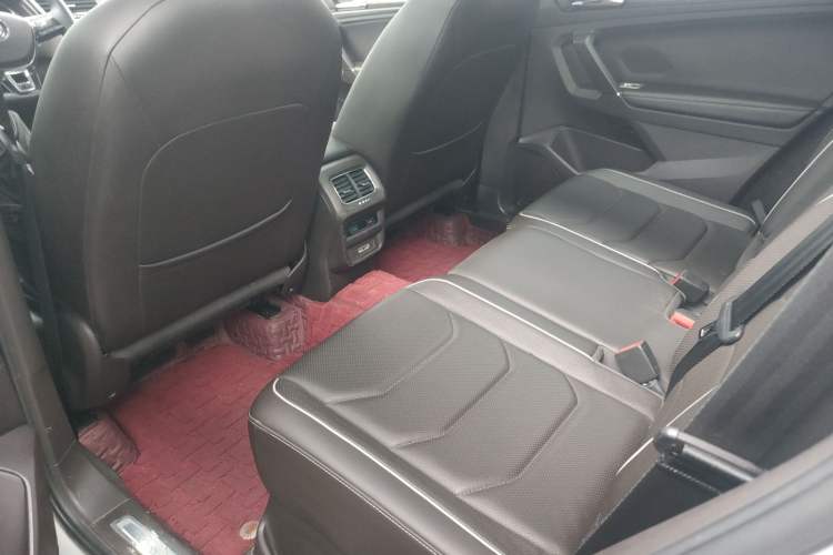 Used Volkswagen Tiguan L 2017 330TSI Automatic Two-Wheel Drive Flagship Edition Left Rear Seat