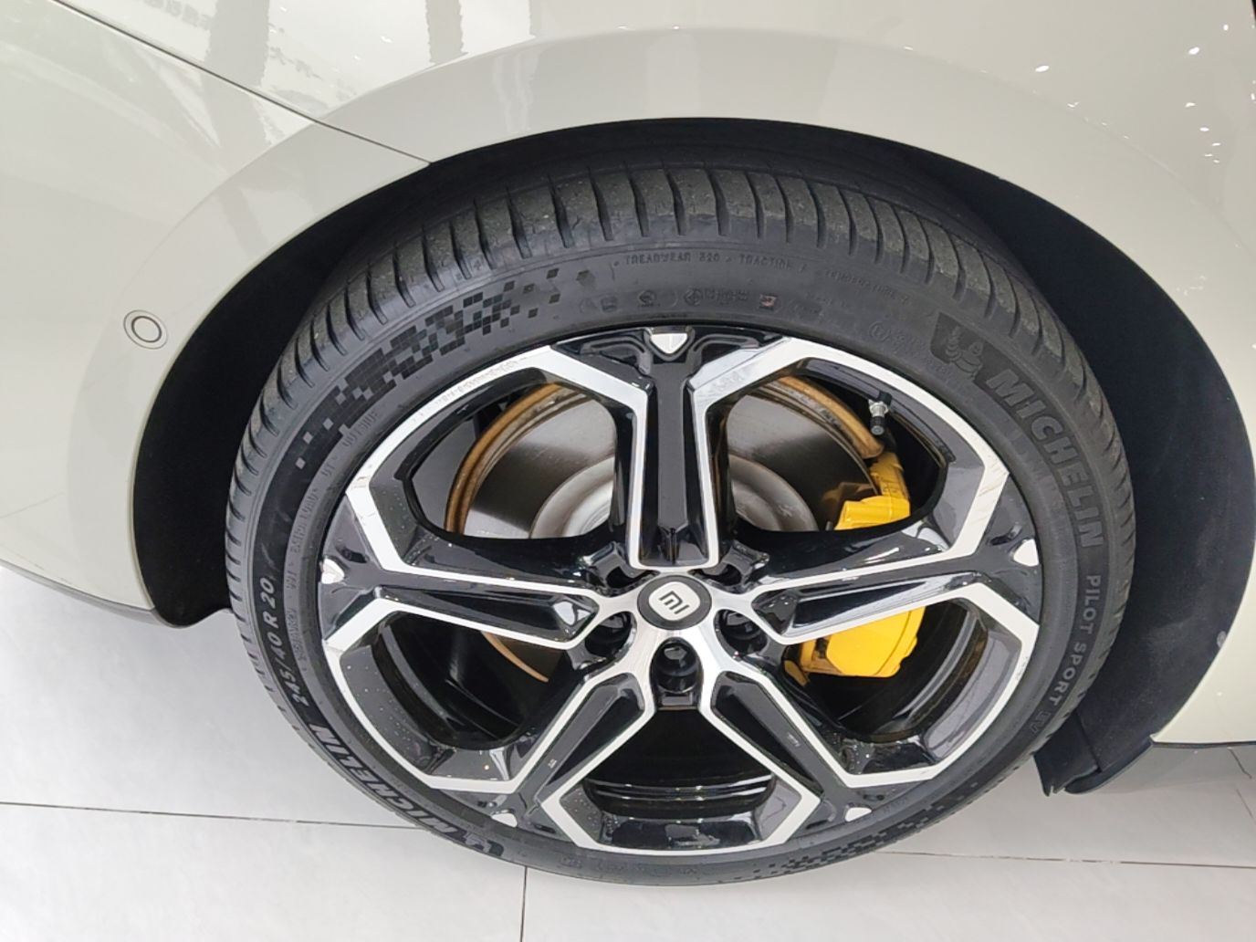 Xiaomi Auto SU7 2024 Rear-Drive Ultra-Long Range Advanced Pro-Level Intelligent Driving Version — снимка 11