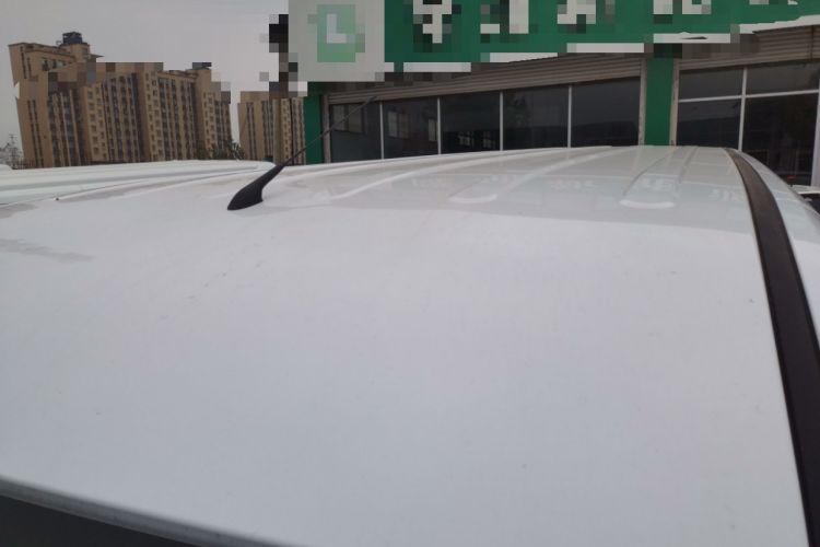 Used Wuling Yangguang 2024 300km Comfort-Grade Passenger Van 60kW Roof