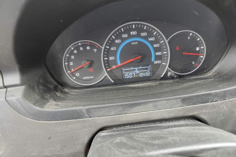 Used Wuling Rongguang Small Truck 2024 1.5L Double-Cab Extra-Long LAR Odometer Close Up