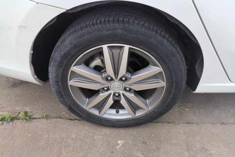 Used CHANGAN Eado 2015 1.6L Automatic Luxury Model Right Rear Wheel Hub