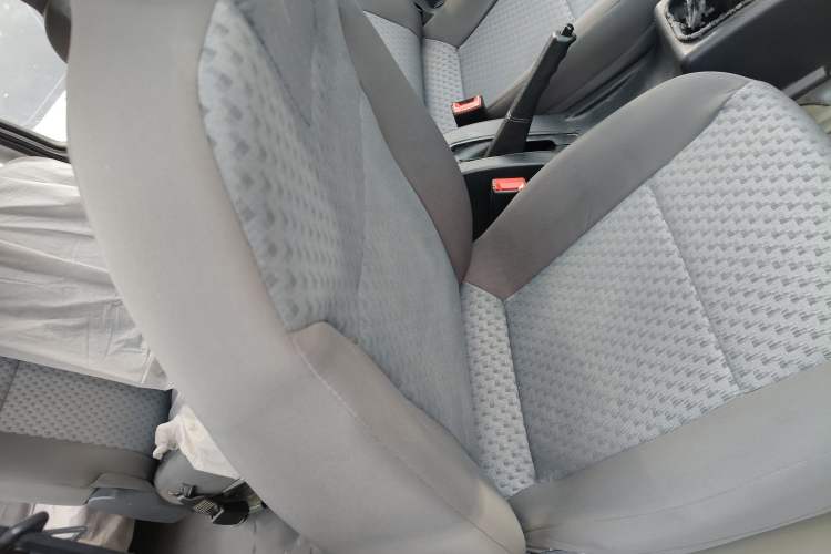 Used Wuling Zhiguang 2015 1.2L Practical LS-I Model Right Front Seat