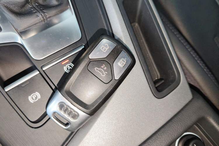 Used Audi A4L 2018 30th Anniversary Edition 40 TFSI Trendy Model
