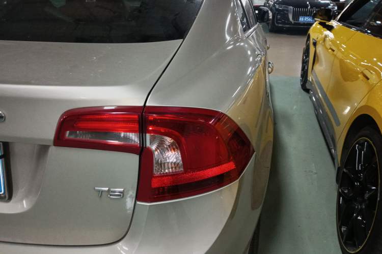 Used Volvo S60 2019 S60L Facelift T5 Intelligent Advanced Edition