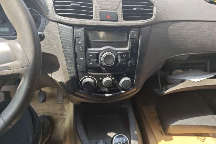 Used Wuling Hongguang 2014 1.5L Base Version
