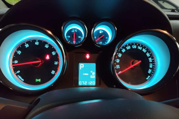 Used Buick GT 2014 XT 1.6L Automatic Comfort Edition Instrument Cluster