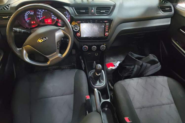 Used Kia K2 2015 Sedan 1.4L MT GLS Center Console