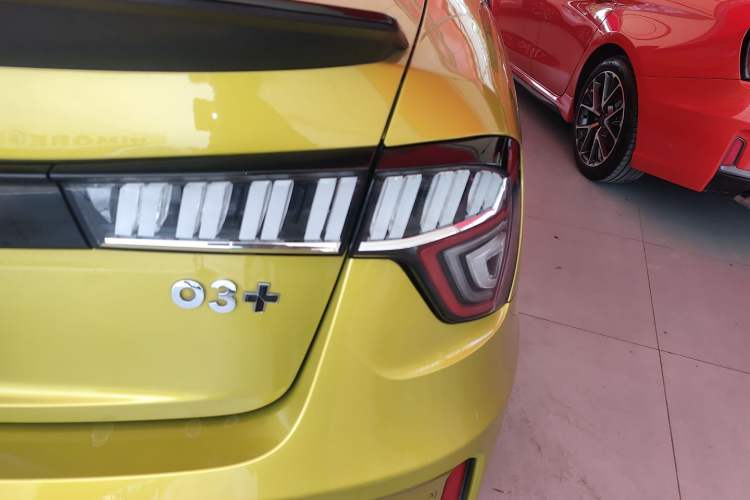 Used Lynk & Co 03 2019 03+ 2.0TD Automatic Wind-Chasing Edition Exterior 3