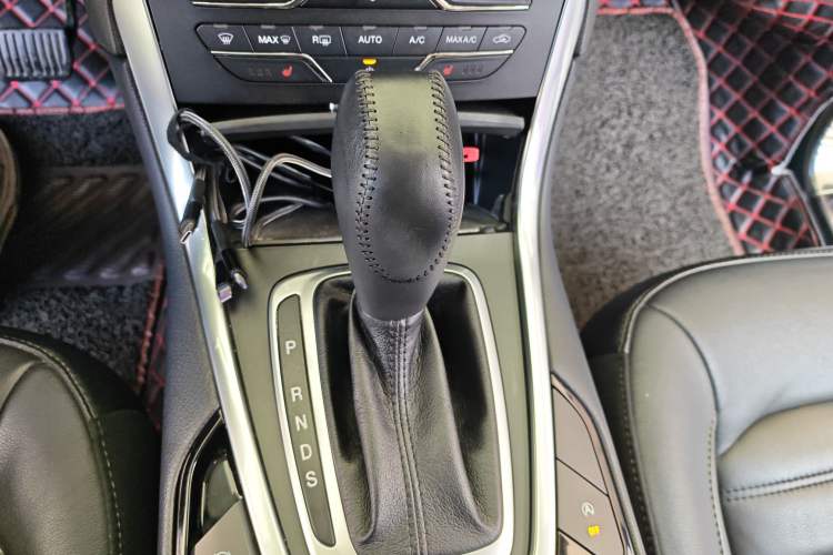 Used Ford Edge 2018 EcoBoost 245 Two-Wheel-Drive Titanium 7-Seater China V Standard