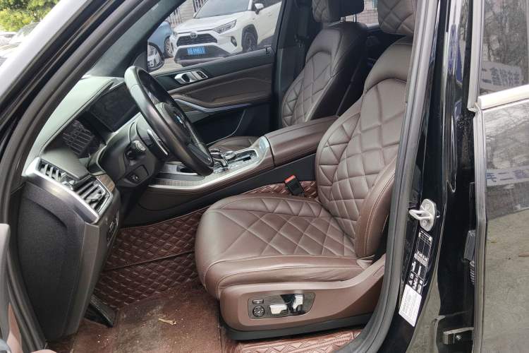 Used BMW X5 2022 xDrive 40Li M Sport Package