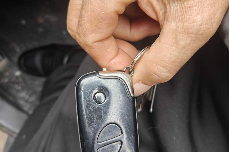 Used BYD S6 2014 2.4L Automatic Prestige 5-Seater