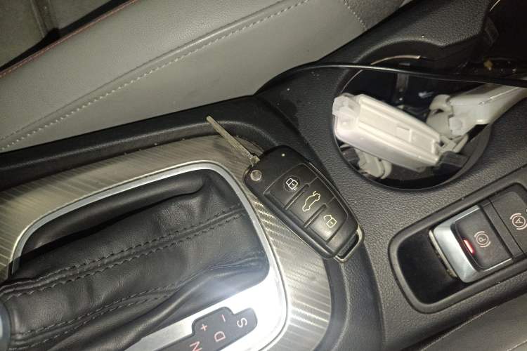 Used Audi Q3 2016 35 TFSI quattro all-wheel-drive style model
