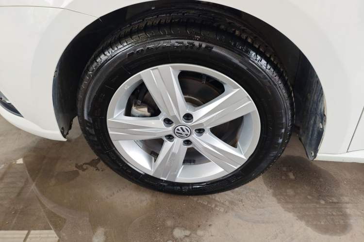 Used Volkswagen Lavida 2017 1.6L Manual Fashion Edition