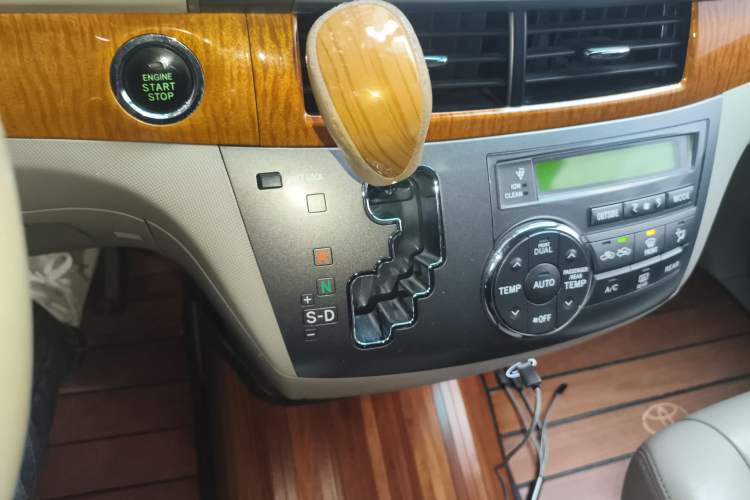 Used Toyota Previa 2012 2.4L 7-Seater Standard Edition
