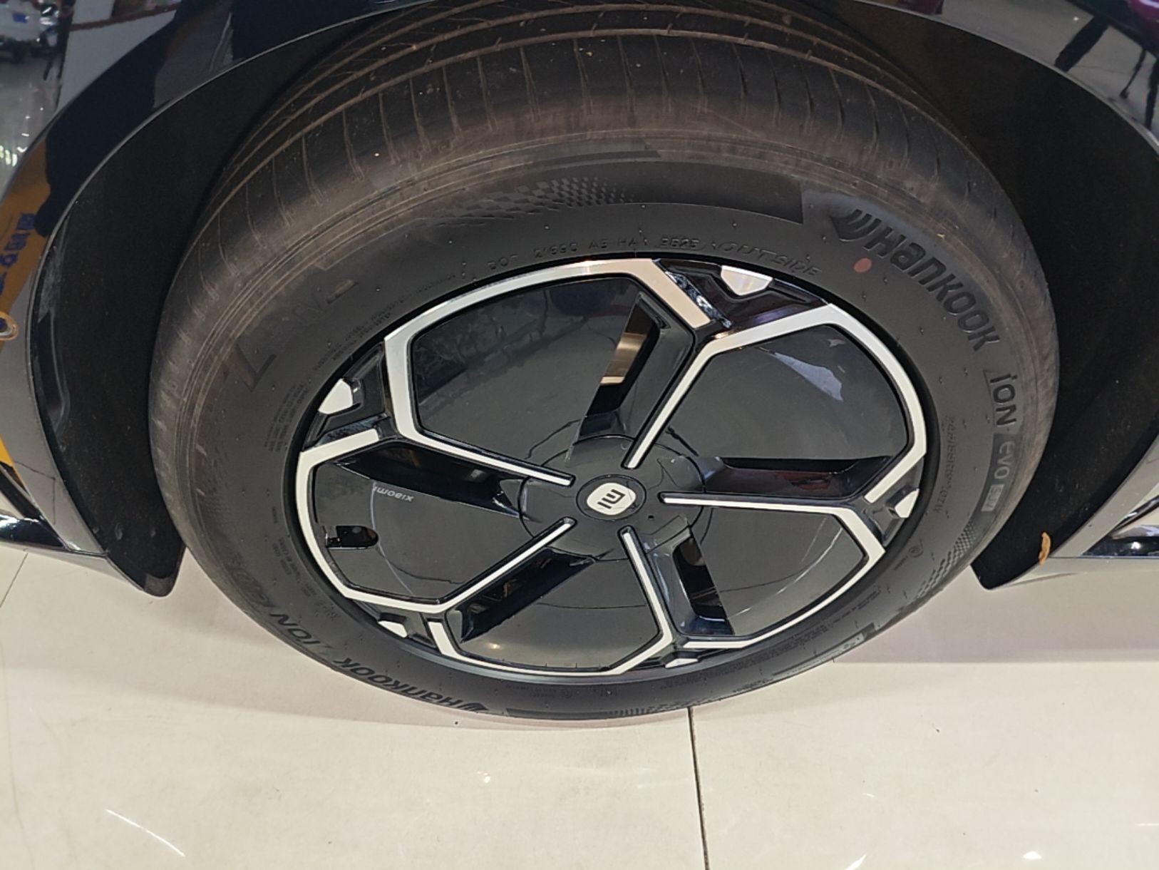 Xiaomi Auto YU7 2025 Ultra-Long Range All-Wheel Drive Pro Version — снимка 10