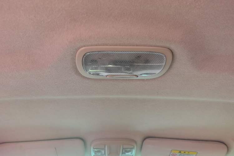 Used Haima S7 2015 Revised Version 2.0L Automatic Zongchi Trim